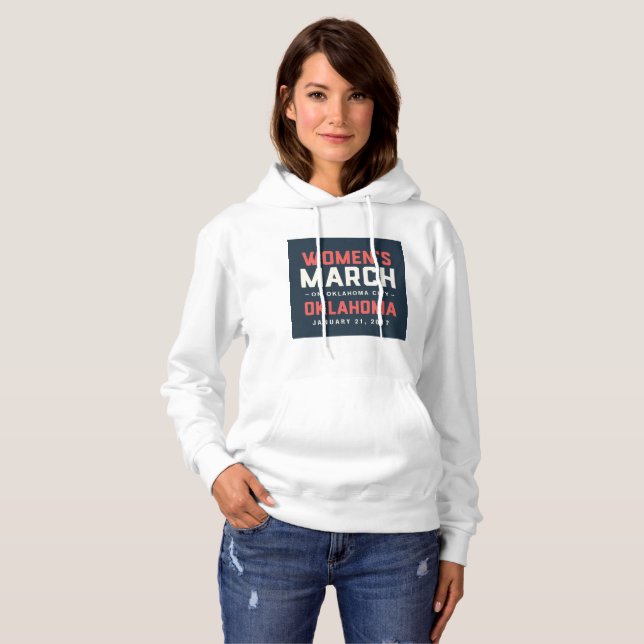 Der Hoodie der Frauen mit März-Logo (Vorne ganz)