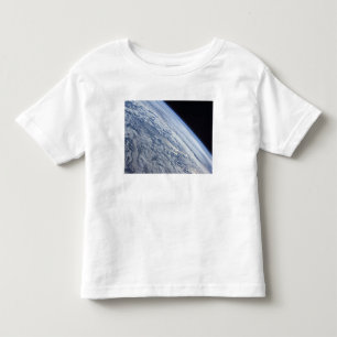 Der Horizont der Erde gegen die Schwärze des Kleinkind T-shirt