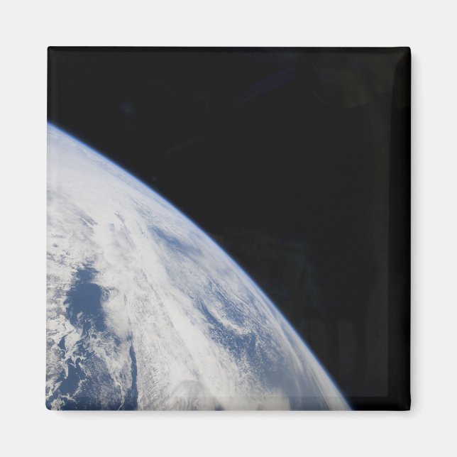 Der Horizont der Erde und die Schwärze des Weltrau Magnet (Vorne)