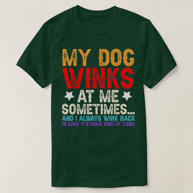 Der Hund, der mir den Hund überreicht, winkelt man T-Shirt (Design vorne)