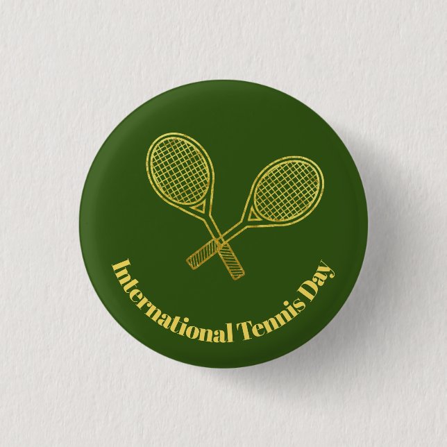 Der internationale Tennisplatz Button mit Gold Rac (Vorderseite)