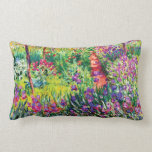 Der Iris-Garten bei Giverny durch Claude Monet Lendenkissen<br><div class="desc">Der Iris-Garten bei Giverny durch Claude Monet. 
Besichtigen Sie bitte meinen Speicher für interessanteren Entwurf und mehr Farbeauserlesenes => zazzle.com/iwheels*</div>