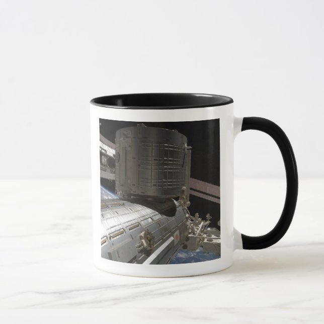 Der japanische Kibo-Komplex Tasse (Rechts)