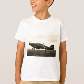 Der Kämpfer, der für gekrochen wird, entfernen T-Shirt