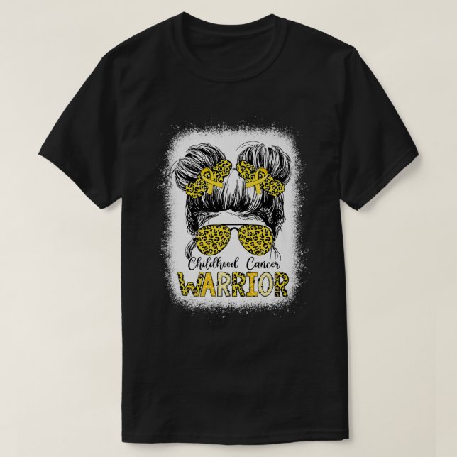 Der Krebskrieger im Kindesalter hat Gold Messy Bun T-Shirt (Design vorne)