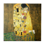 Der Kuss durch Kunst Nouveau Gustav Klimt Fliese<br><div class="desc">Die populäre Malerei des Kusses (Liebhaber) vom österreichischem Symbolist u. von Kunst Nouveau Künstler Gustav Klimt (1862-1918)</div>