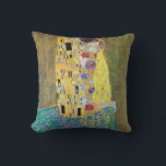 Der Kuss von Gustav Klimt Kissen<br><div class="desc">Der Kuss (1907-1908). Künstler: Gustav Klimt (1862-1918). Der Kuss ist wahrscheinlich das bekannteste Werk von Gustav Klimt. 1907 begann er mit der Arbeit an der "Goldenen Periode" und sie ist der Höhepunkt seiner so genannten "Goldenen Periode". Der Kiss ist ein Vintages Viktorianisches Era-Symbolismus, das eine Liebe und Romantik mit einem...</div>