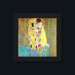 Der Kuss von Gustav Klimt, Vintager Jugendstil Leinwanddruck<br><div class="desc">Der Kuss (Der Kuss) (1907/08) von Gustav Klimt ist wahrscheinlich sein berühmtestes Werk. Klimt begann seine Arbeit im Jahre 1907 und ist der Höhepunkt seiner so genannten Goldenen Periode. Der Kiss ist ein Vintages Viktorianisches Era-Symbolismus, das eine Liebe und Romantik mit einem romantischen Paar in verschiedenen Goldtönen, Symbolen und Mustern...</div>