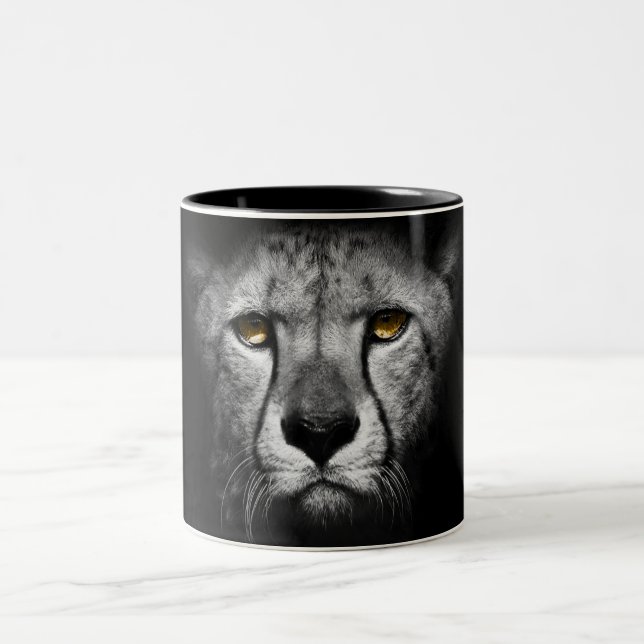 Der Leopard, schwarz-weiß, atemberaubend Zweifarbige Tasse (Mittel)