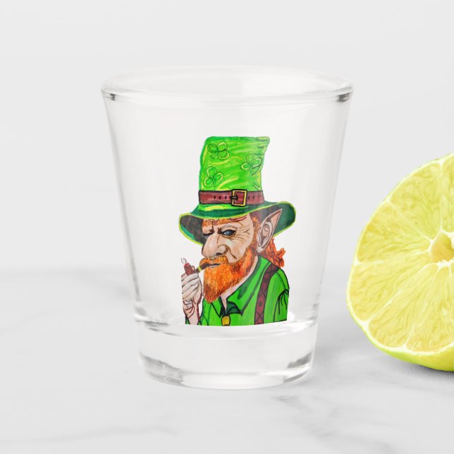 DER LEPRECHAUN DER WALDLANDSCHAFTEN  SCHNAPSGLAS (Vorderseite)