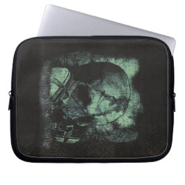 Der letzte Atemzug - Techno-Dystopian Streetwear Laptopschutzhülle