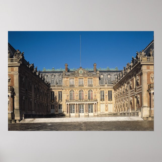Der Louis XIII Courtyard Poster (Vorne)