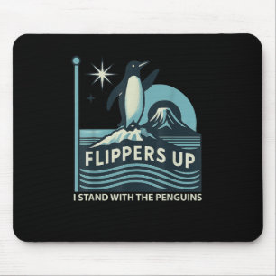 Der lustige Pinguin zieht mich hoch und steht mit Mousepad