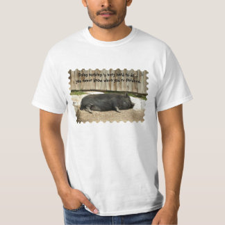 Der lustiger der T - Shirt Topf aufgeblähten