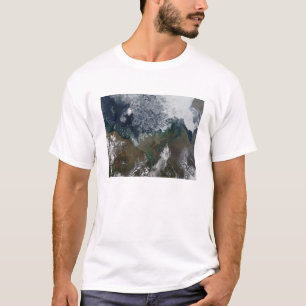 Der Mackenzie leert sich in der Mackenzie-Bucht T-Shirt