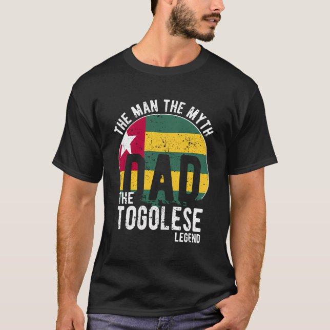 Der Mann der Mythos Die togoische Legende - Vater  T-Shirt (Vorderseite)