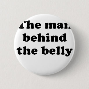 Der Mann hinter dem Bauch Button