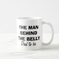 Der Mann hinter der Bauchkaffee-Tasse, damit der