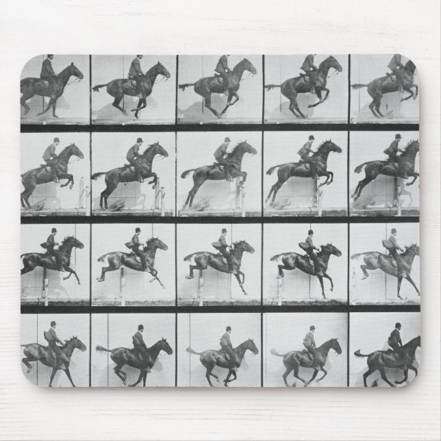 Der Mann und Pferd, die einen Zaun springen, Mousepad (Vorne)
