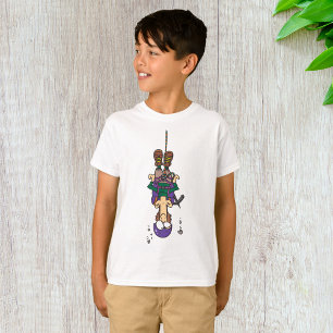 Der Mensch hing von einem Seil T-Shirt