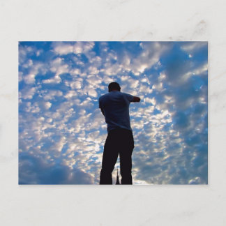Der Mensch in der Wolke Postkarte