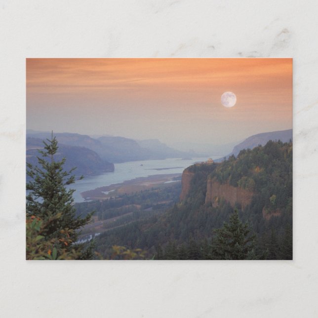 Der Mond hängt am Himmel über dem Vista Postkarte (Vorderseite)