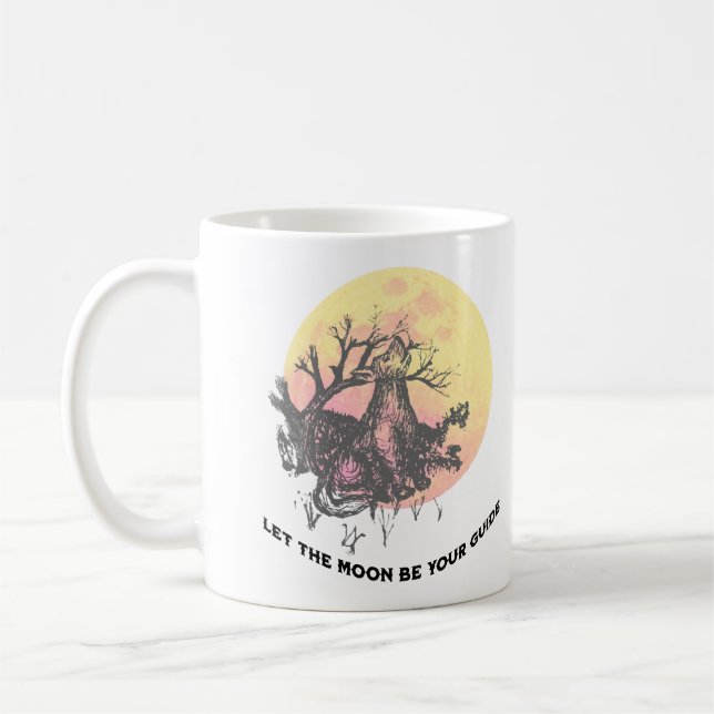 Der Mondführer, Wolf auf dem Mond, rustikale Buchs Kaffeetasse (Links)