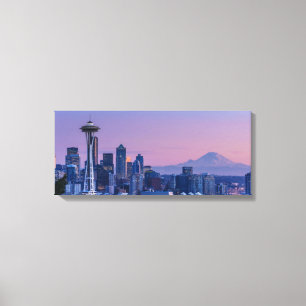 Der Mount Rainier im Hintergrund Leinwanddruck