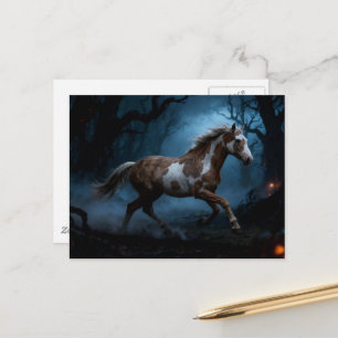 Der Mustang im verlassenen Wald Postkarte
