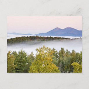 Der Nebel der Morgennacht und die Percy Peaks, wie Postkarte