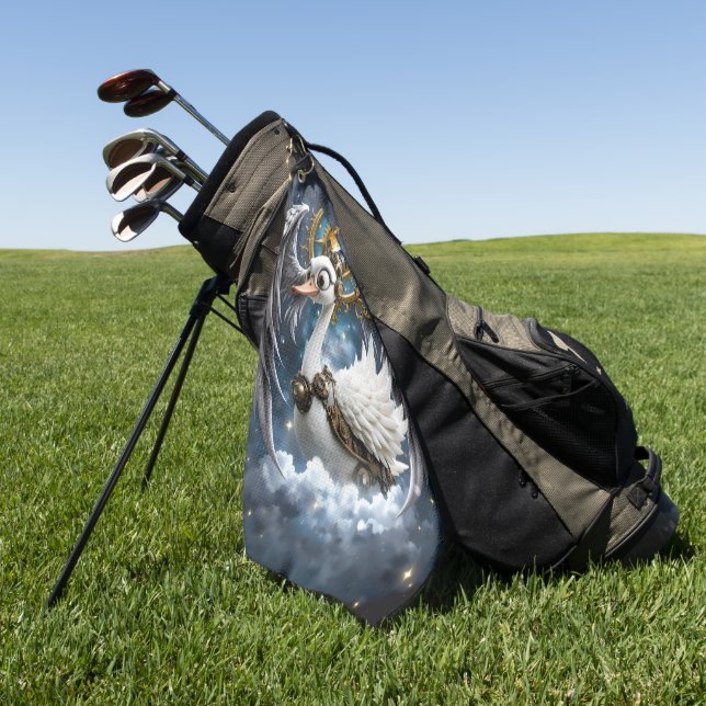 Der neugierige Uhrwerk-Schwan. Golfhandtuch (Gras)