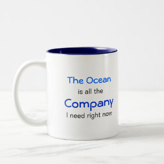 Der Ozean ist eine Firma Zweifarbige Tasse