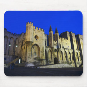 Der Palast des Papstes in Avignon bei Sonnenunterg Mousepad