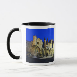 Der Palast des Papstes in Avignon bei Sonnenunterg Tasse