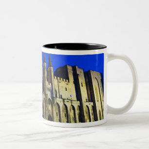 Der Palast des Papstes in Avignon bei Sonnenunterg Zweifarbige Tasse
