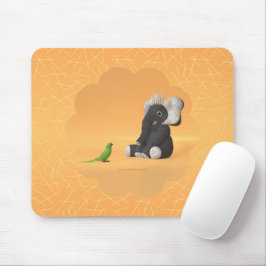 Der Papagei trifft auf ein ausgestopftes Elefanten Mousepad