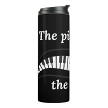 Der Pianist ist der BOSS Thermal Tumbler