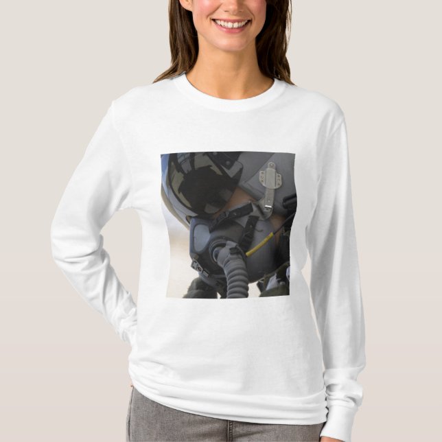 Der Pilot sitzt in seinem A-10-Thunderblitz II T-Shirt (Vorderseite)