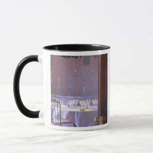 Der private Speisesaal mit dem schwarzen Kristall Tasse