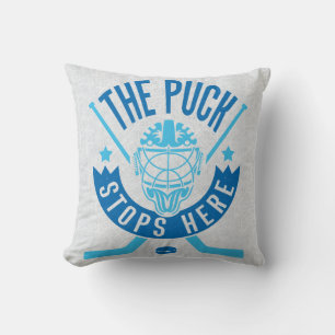 Der Puck hält hier Hockey Name & Number Pillow Kissen