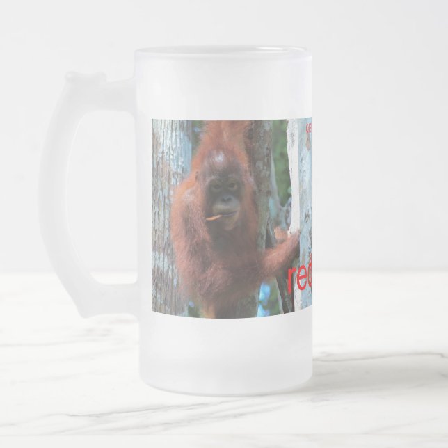 Der Redhead der Natur: der rote Affe Mattglas Bierglas (Links)