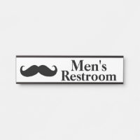 Der Restroom-Tür-Namensschild der Männer