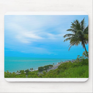 Der ruhige Strand mit Kokospalmen Mousepad