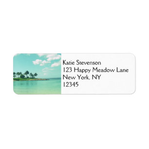 Der ruhige Strand von Serene Turquoise in Hawaii