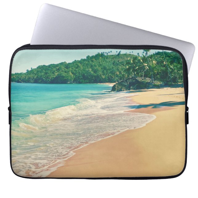 Der ruhige tropische Strand Laptopschutzhülle (Vorderseite)