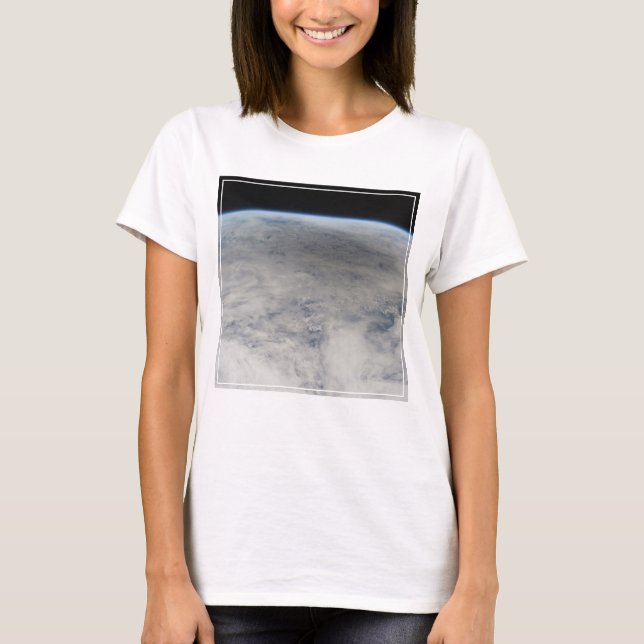 Der Schatten des Mondes, der auf dem Nordpazifik v T-Shirt (Vorderseite)