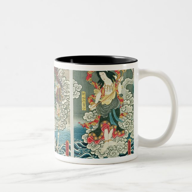 Der Schauspieler Ichikawa Ebizo V als die Gottheit Zweifarbige Tasse (Rechts)