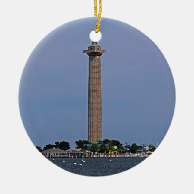 Der Sieg des Perrys und internationales Keramikornament (Vorne)