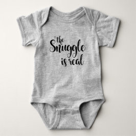 Der Snuggle ist wirklich Baby Strampler