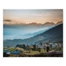 Der Sonnenaufgang über dem Dorf Sermathang